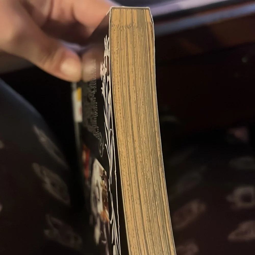 Black Butler XI Manga Book - Picture 3 of 3